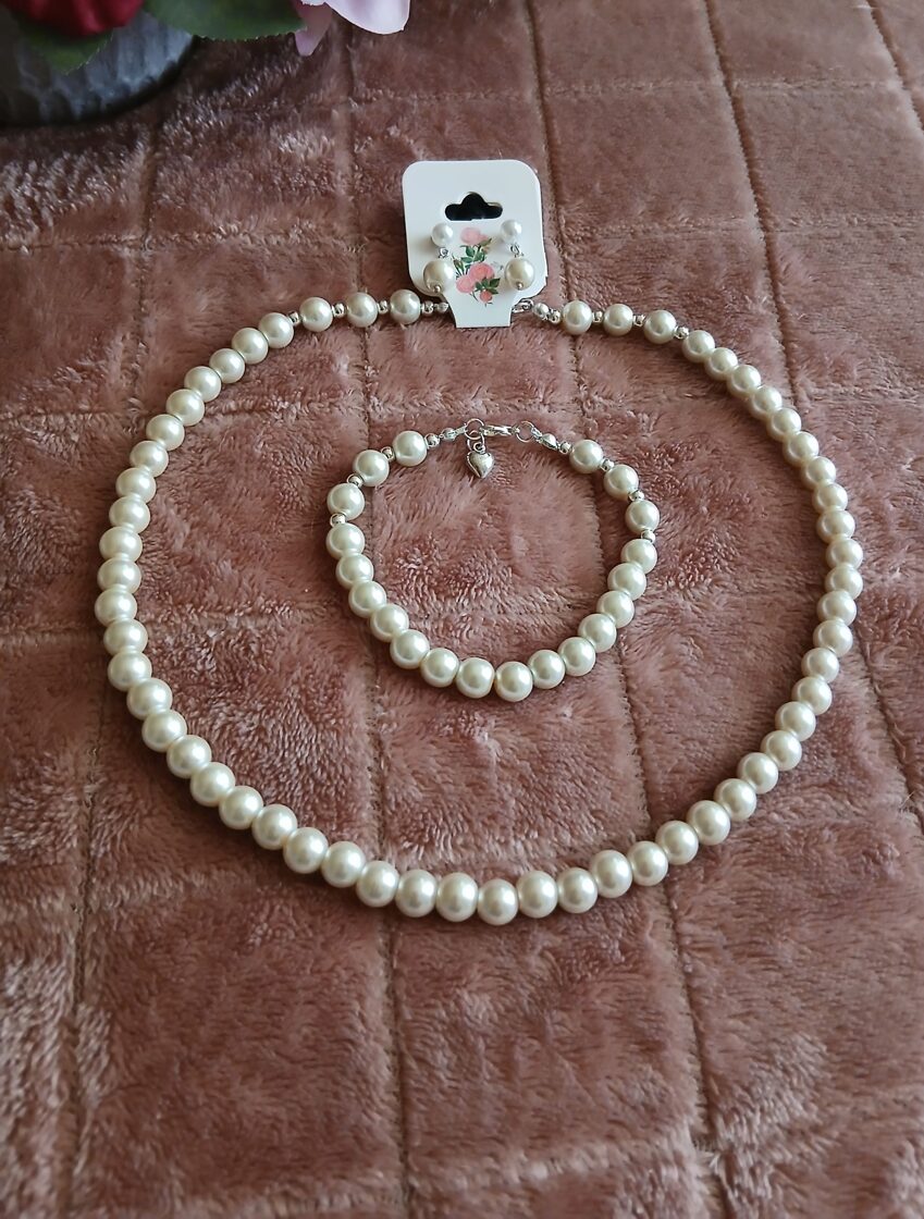bruidssieraden-set-met-parels-BSP01.jpg