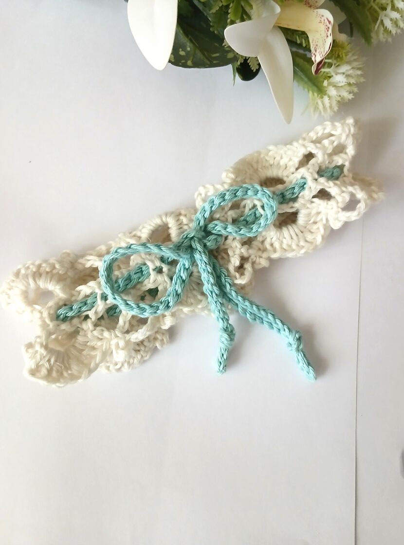 kousenband-bruid-van-kant-ivoor-blauw-k01b.jpg