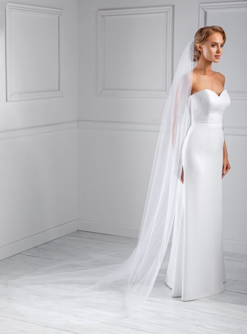 lange-bruidssluier-van-tule-W158.jpg